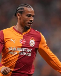 范德法特：萨内的发展太可惜了，他葬送了自己的职业生涯