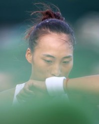 hth华体官方登录-郑钦文首次大满贯一轮游 撞上“新秀墙”如何自救？